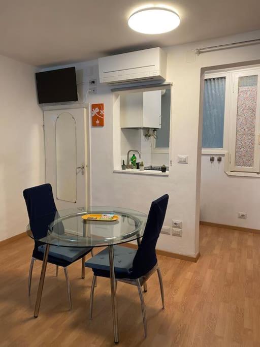 Gianfranco - City Center Apt フィレンツェ エクステリア 写真
